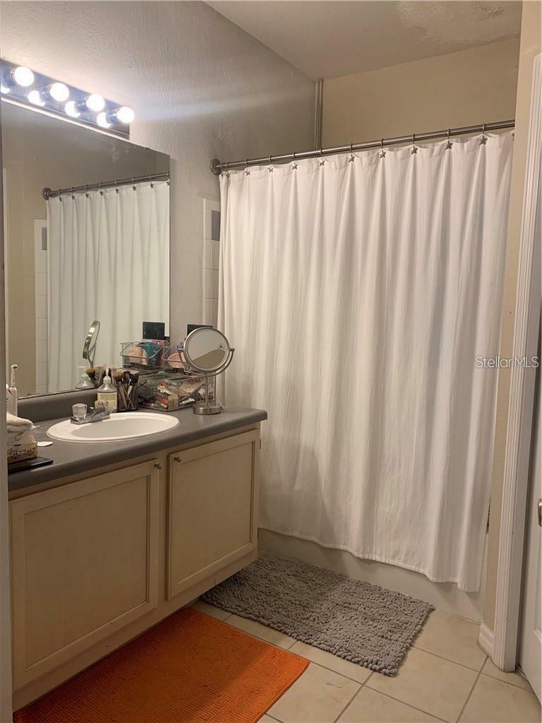 HAMPTONS AT METROWEST - Residential Lease