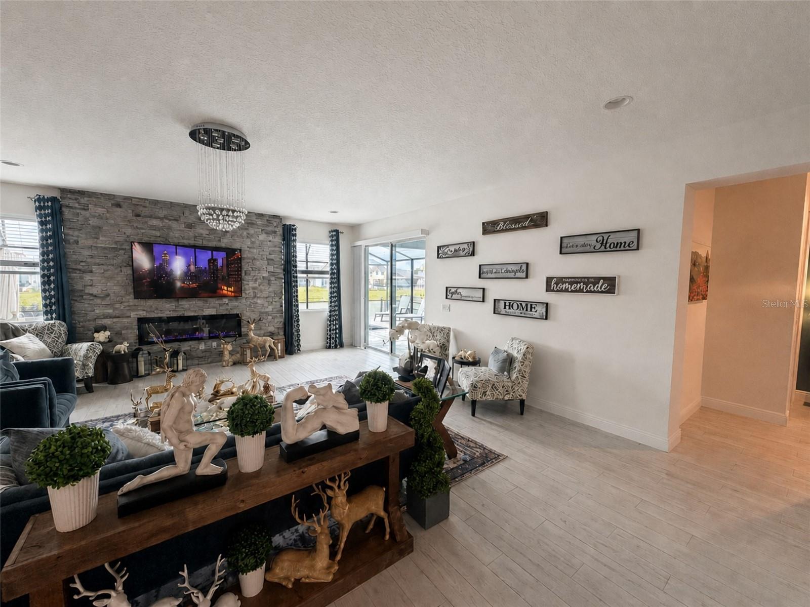 HANOVER LAKES PH 1 - Residential