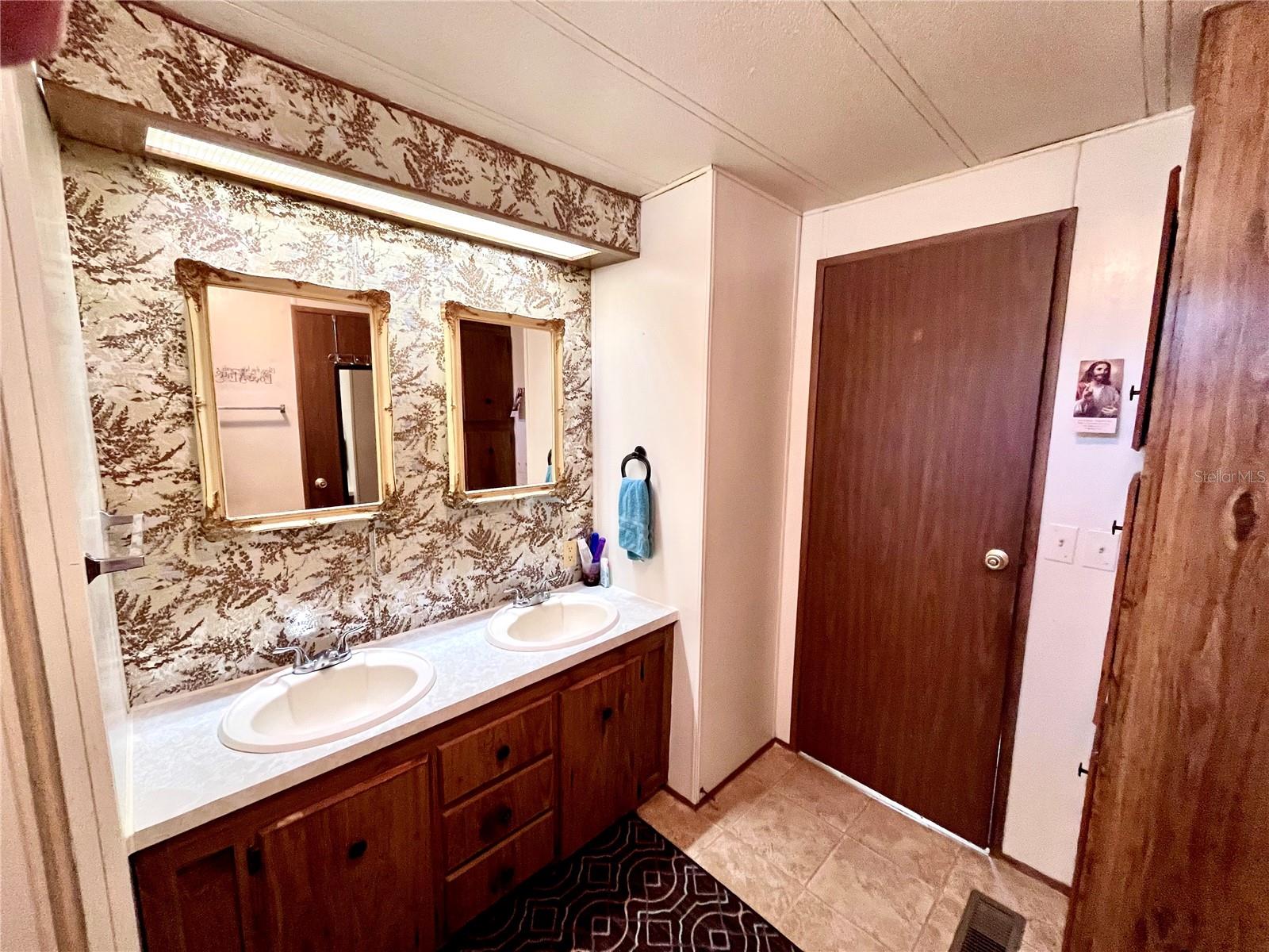 LEIGHTON ESTATE - Residential