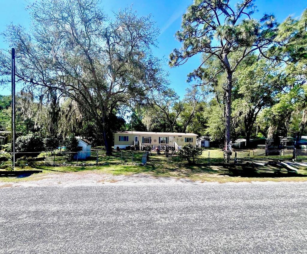 Photo of 1610 SE 178th Street, Summerfield, FL 34491 (MLS # O6400601)
