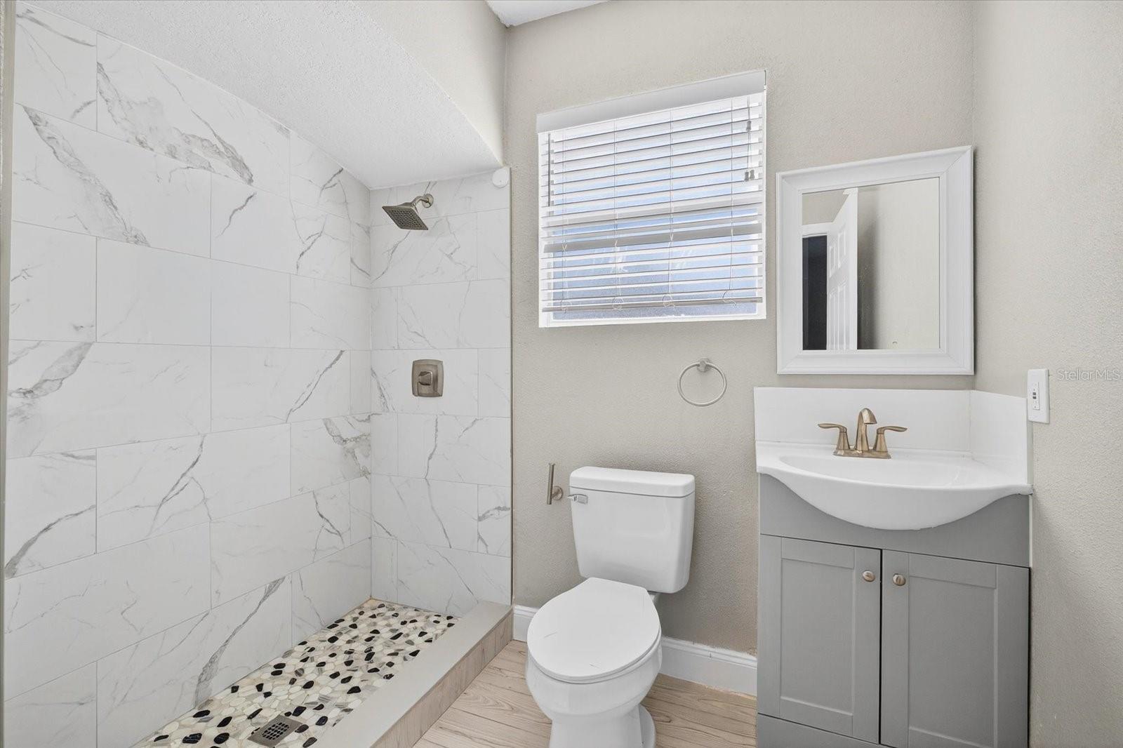 LAKE BEULAH HEIGHTS DIV 01 - Residential