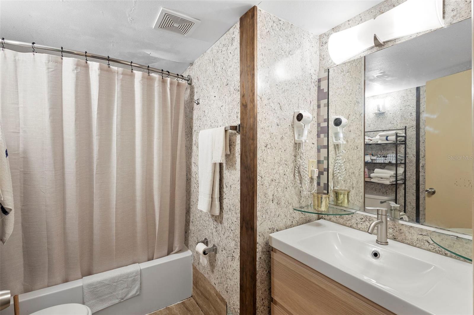 OCEANSIDE INN CONDO - Residential