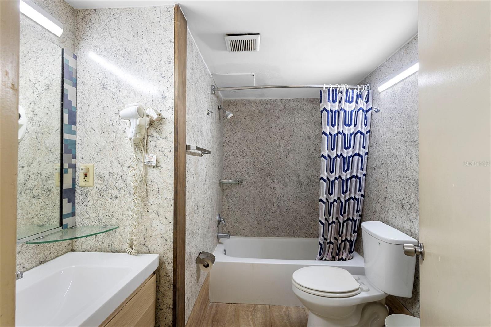 OCEANSIDE INN CONDO - Residential