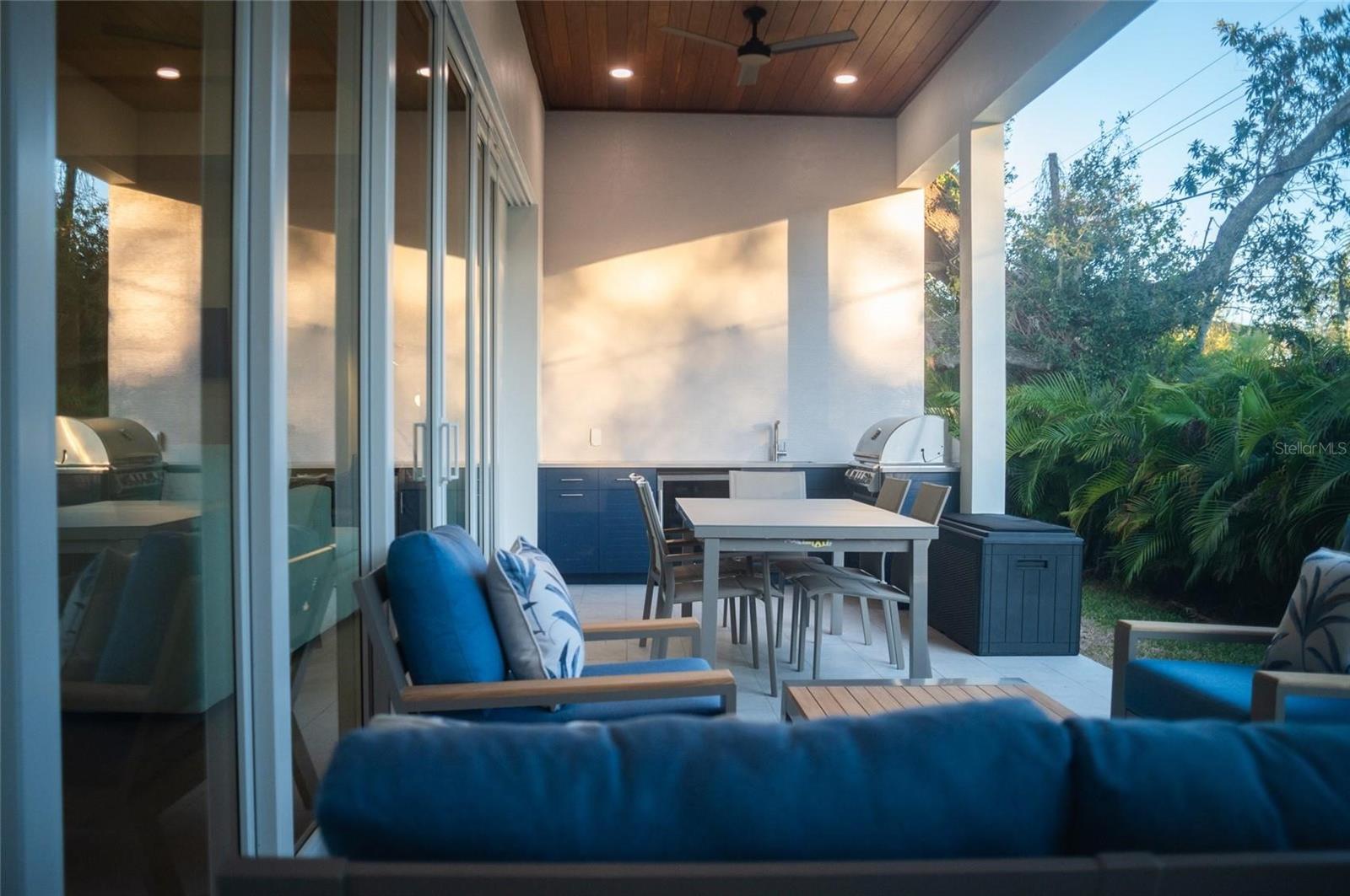 RUSTIC LODGE - Residential