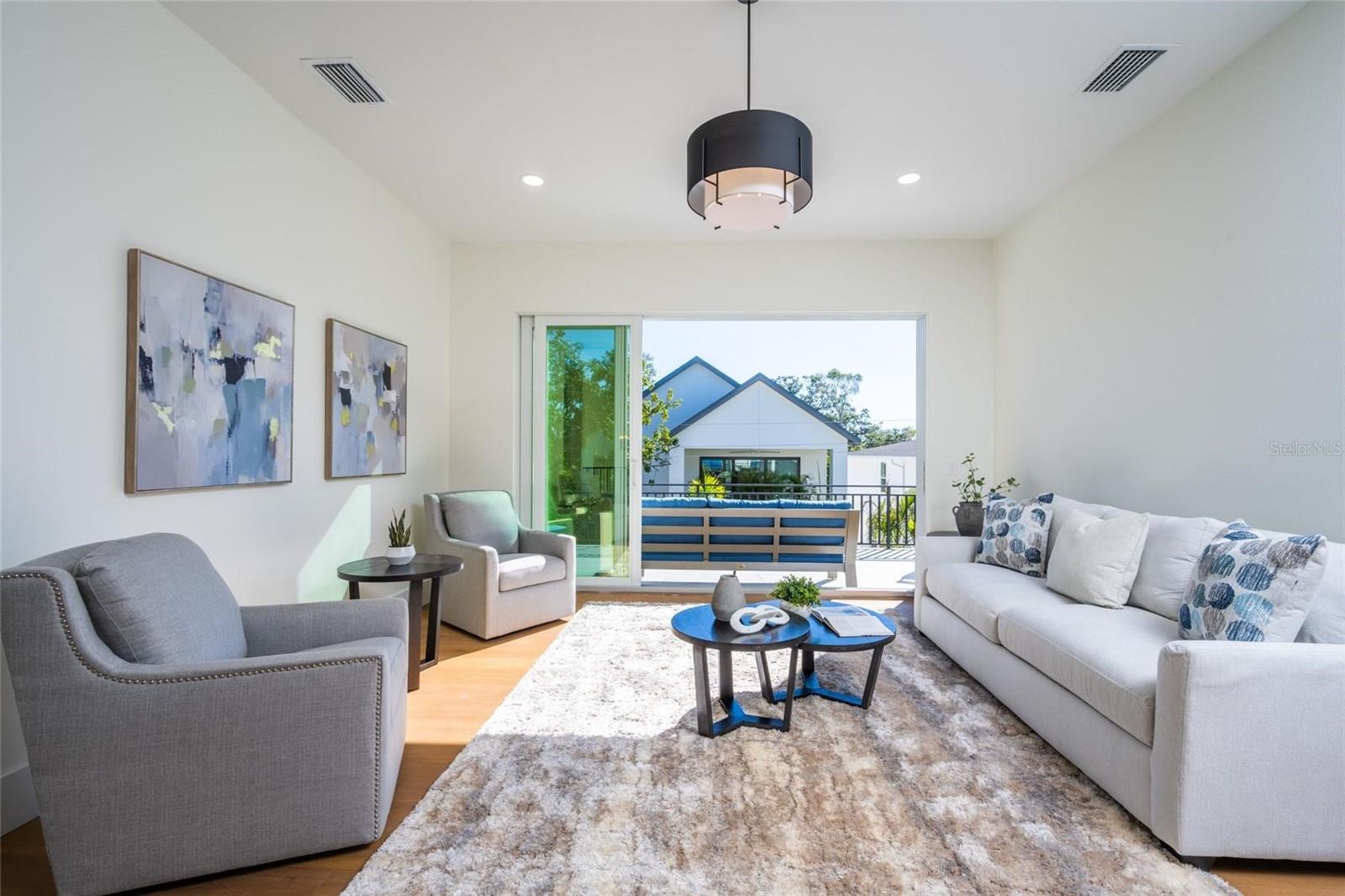 RUSTIC LODGE - Residential