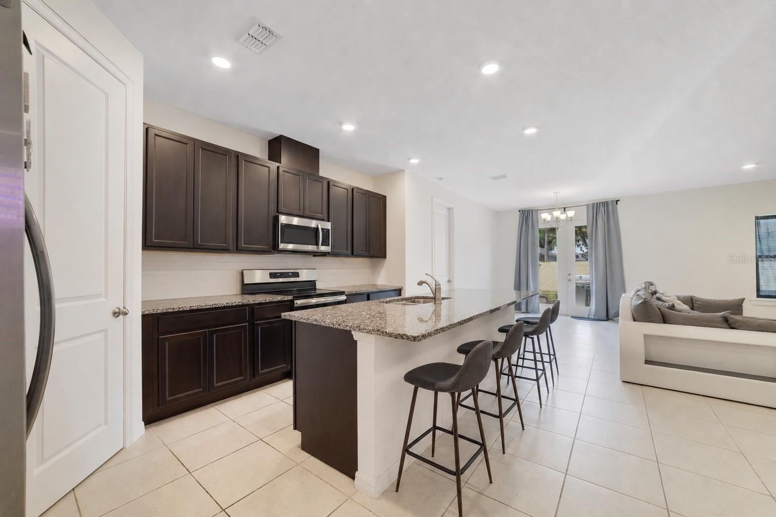 WAVERLY WALK - Residential