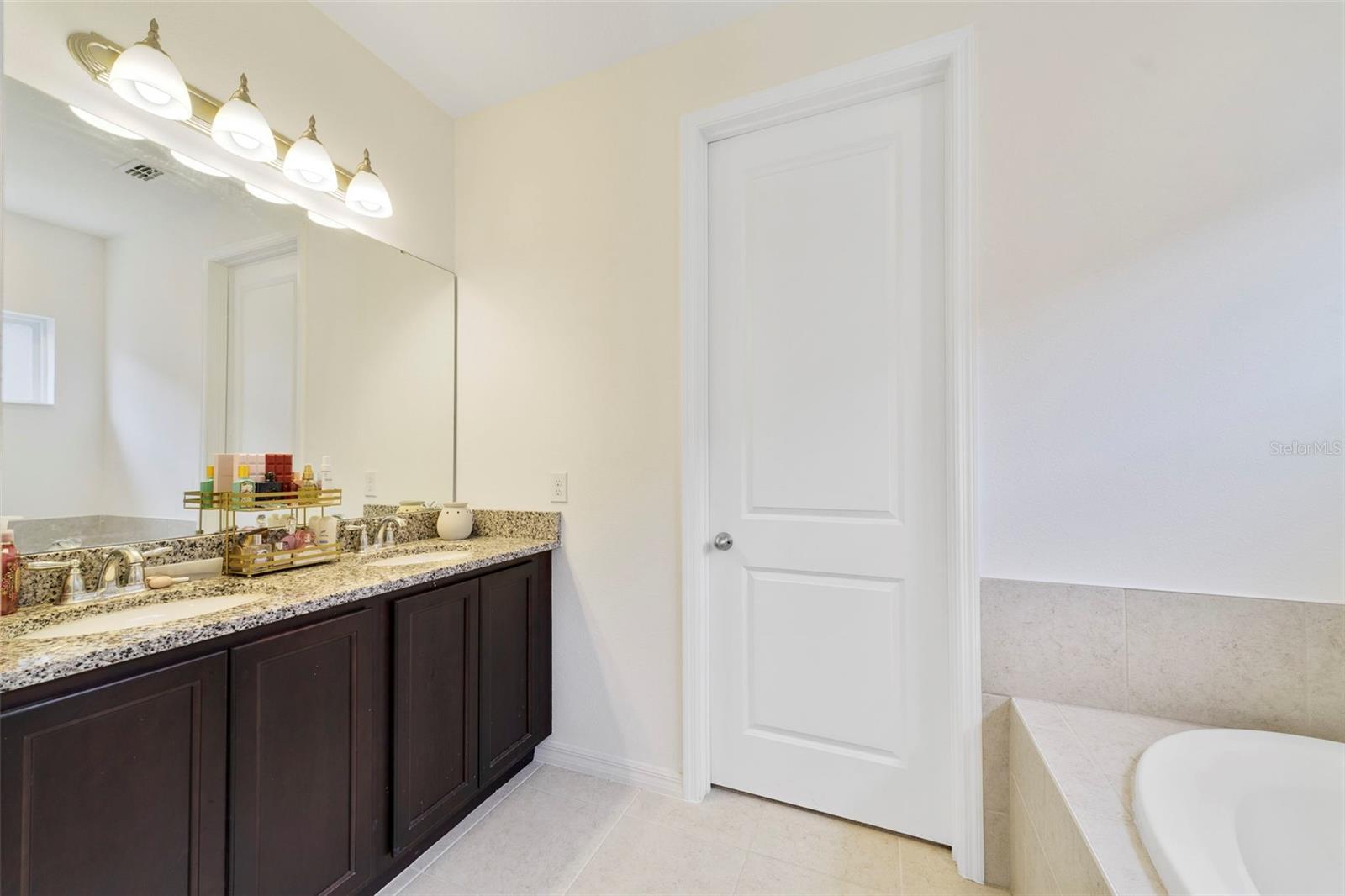 WAVERLY WALK - Residential