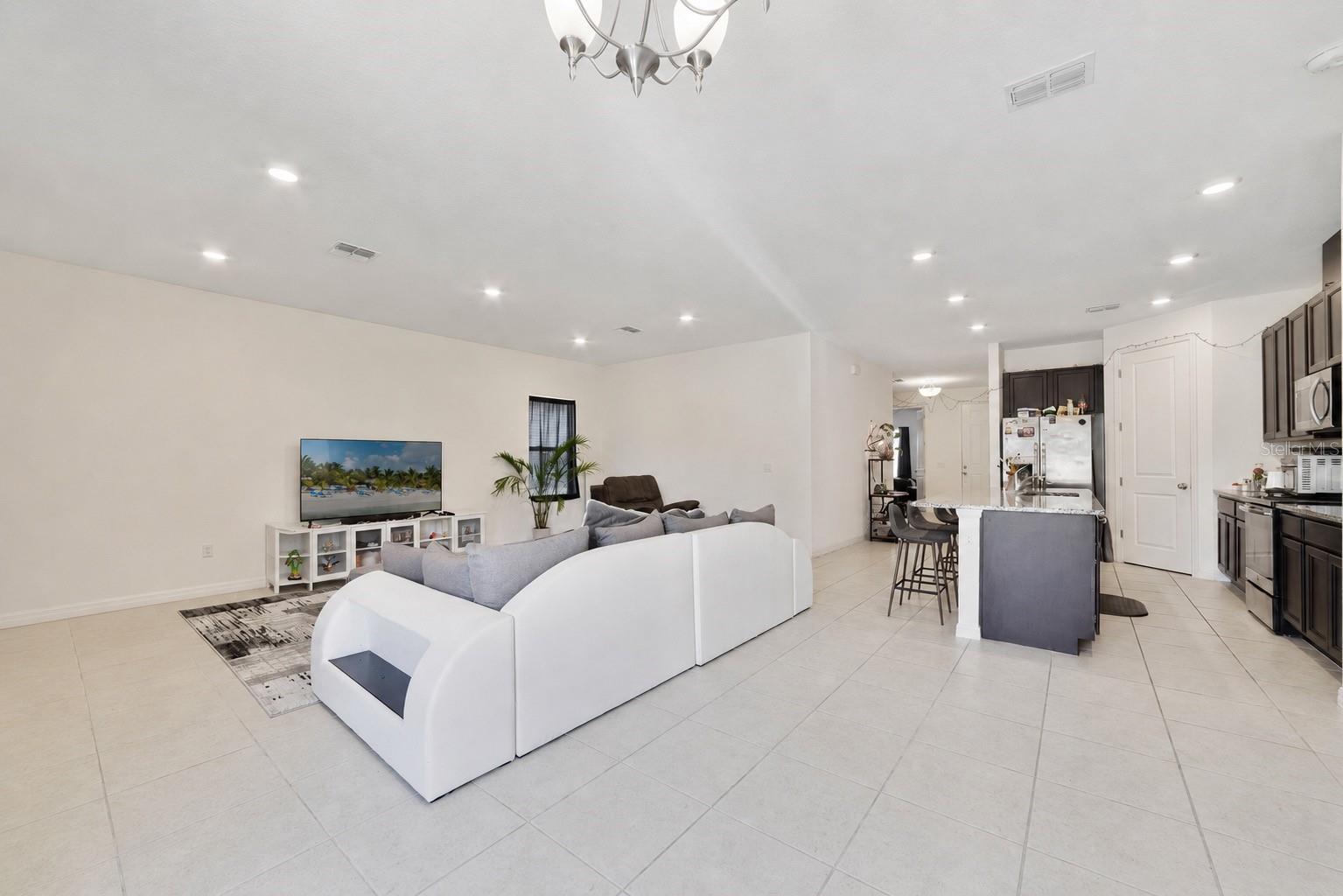 WAVERLY WALK - Residential