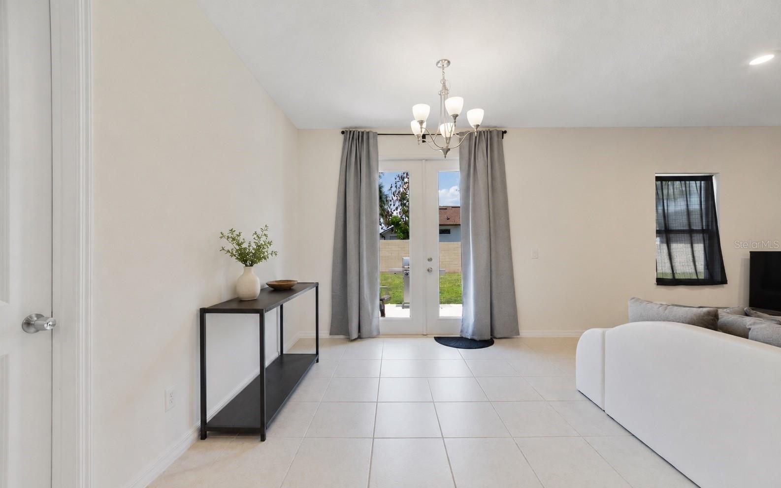 WAVERLY WALK - Residential