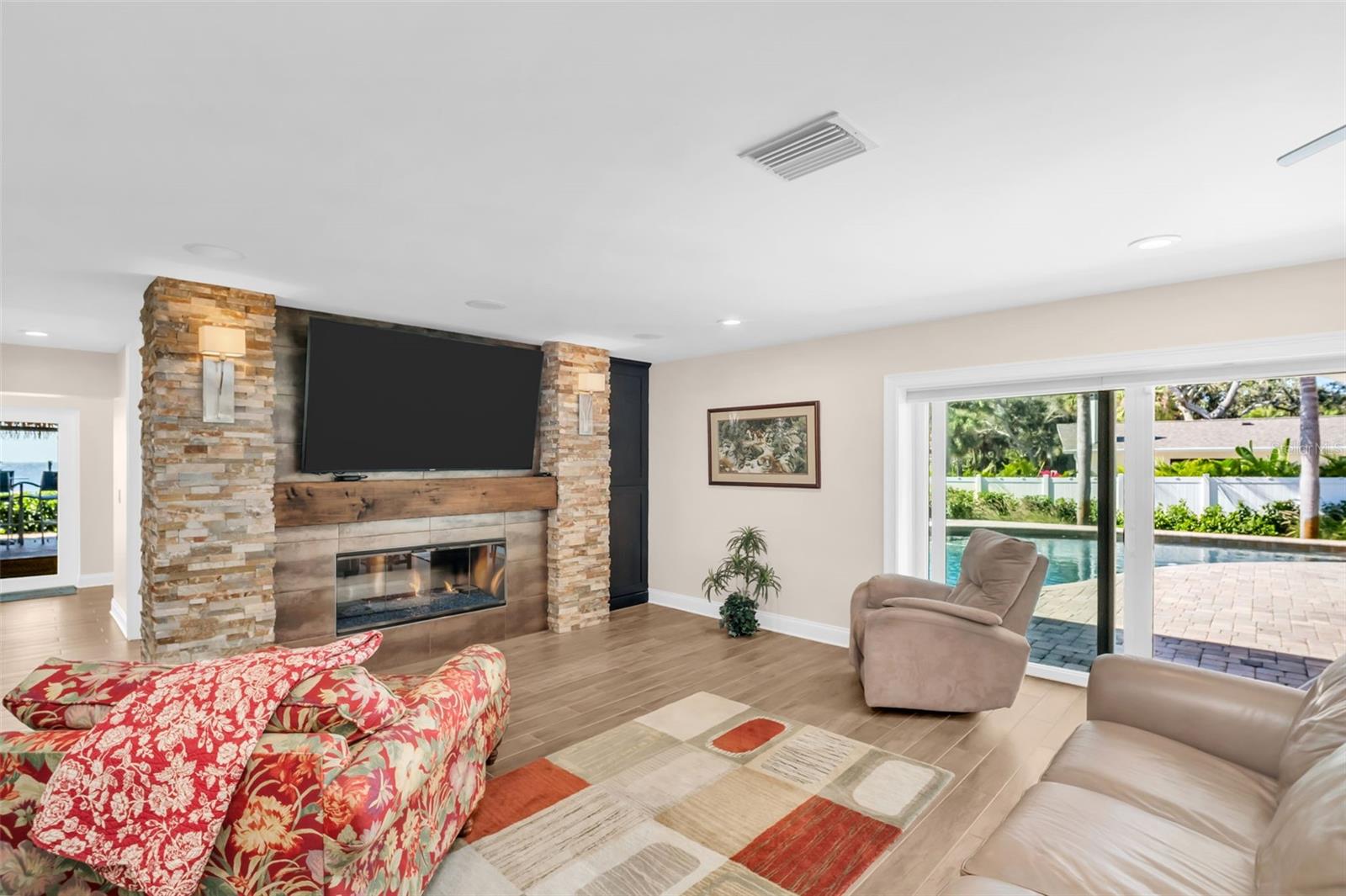 PINELLAS POINT ADD SEC A CANAL SEC - Residential