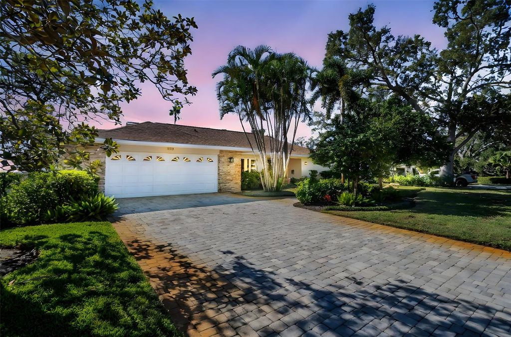 Photo of 1100 Friendly Way S, St Petersburg, FL 33705 (MLS # TB8432607)