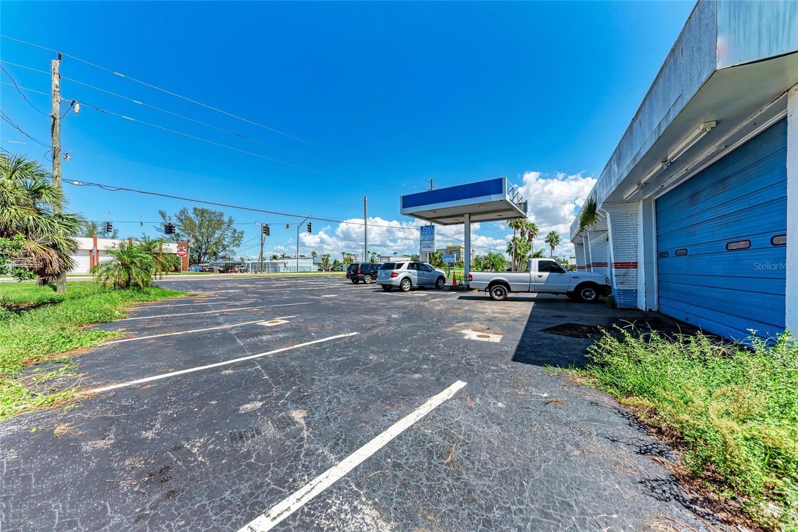 BAY BEACH - Commercial Sale