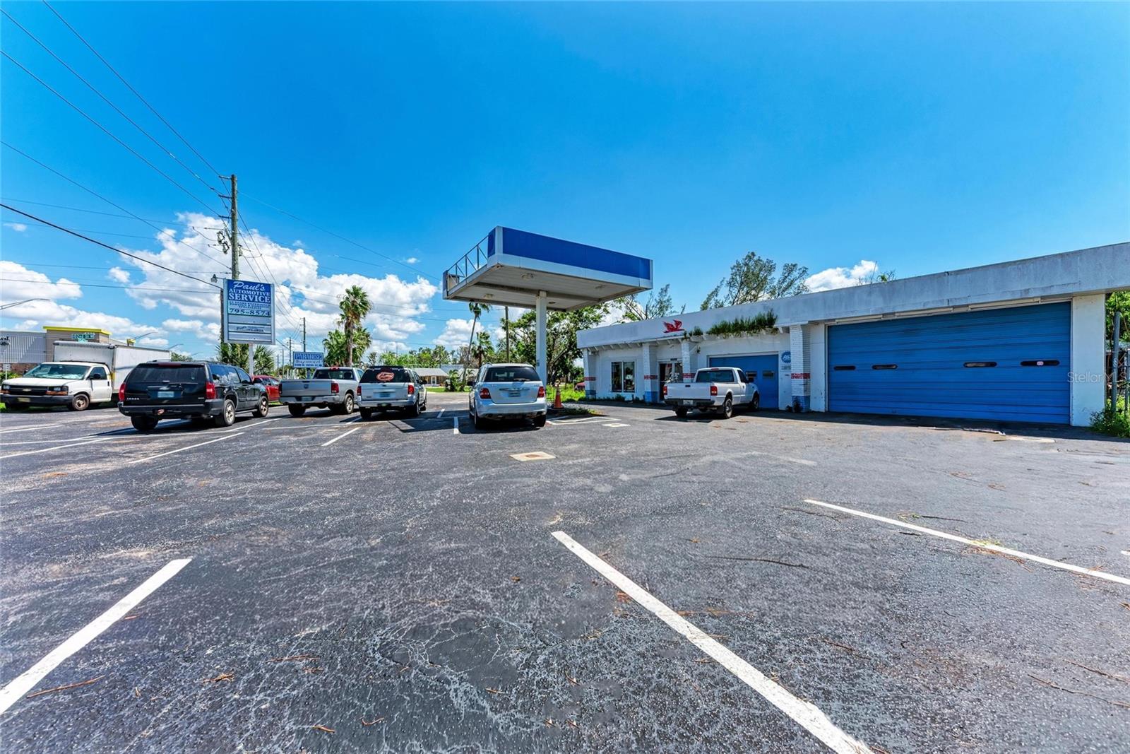BAY BEACH - Commercial Sale