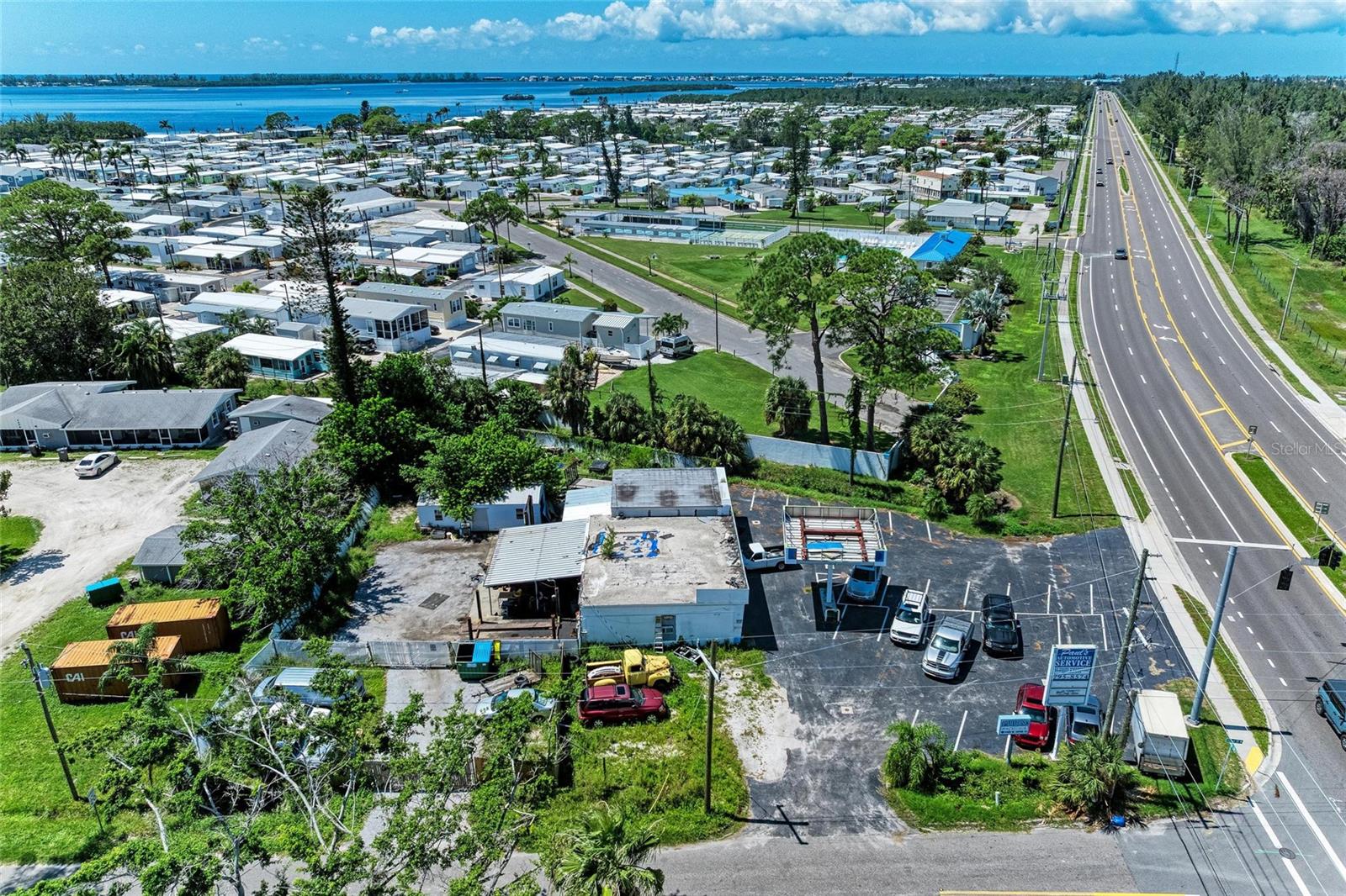 BAY BEACH - Commercial Sale