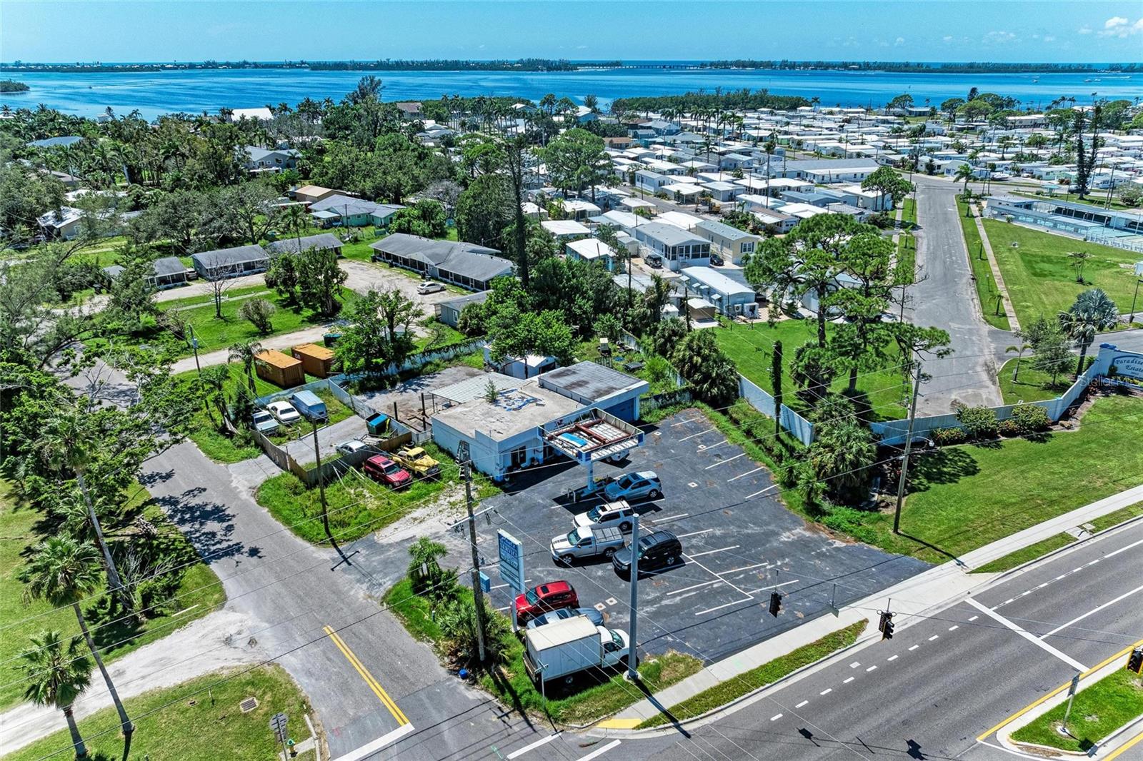 BAY BEACH - Commercial Sale