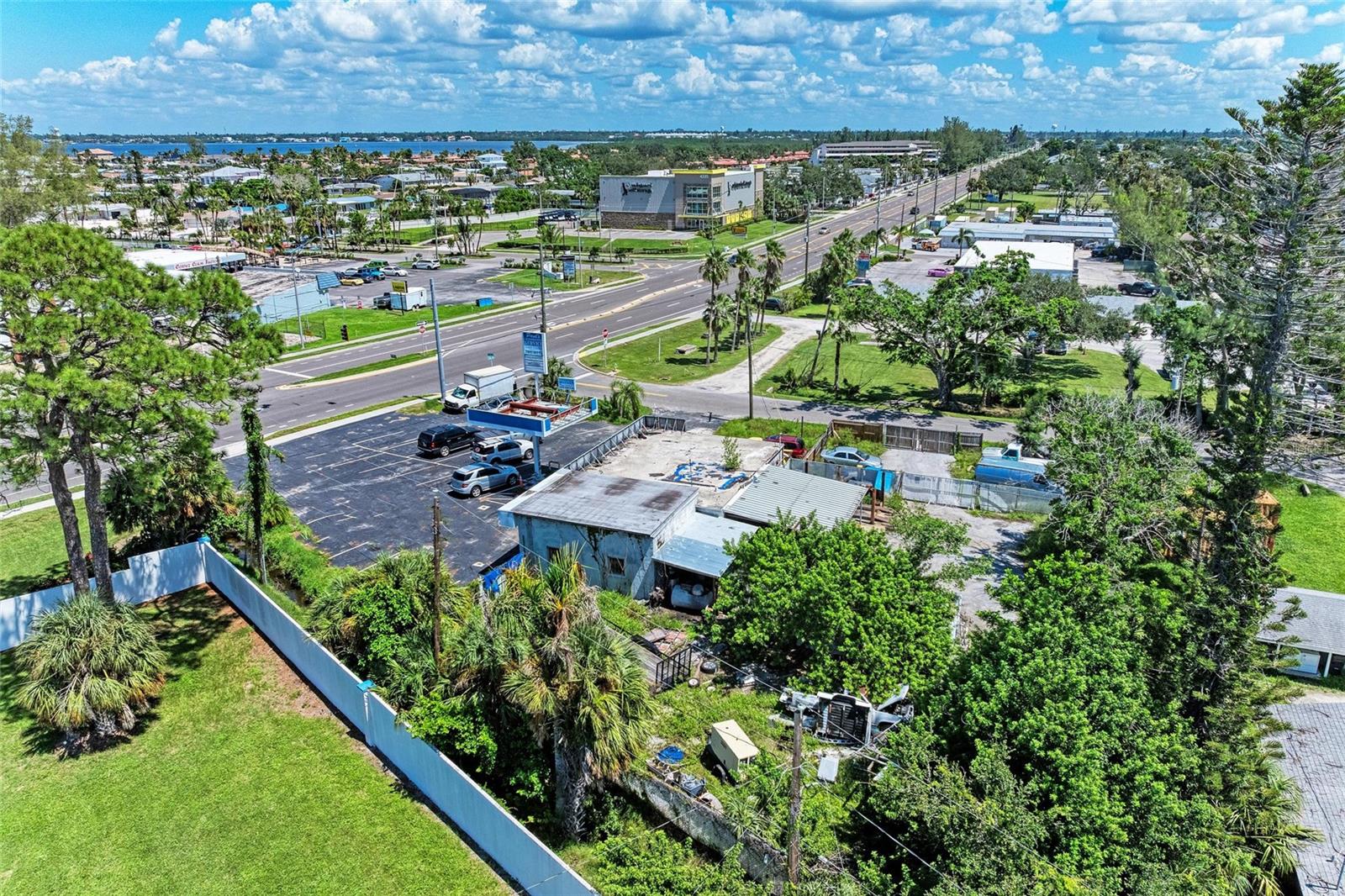 BAY BEACH - Commercial Sale