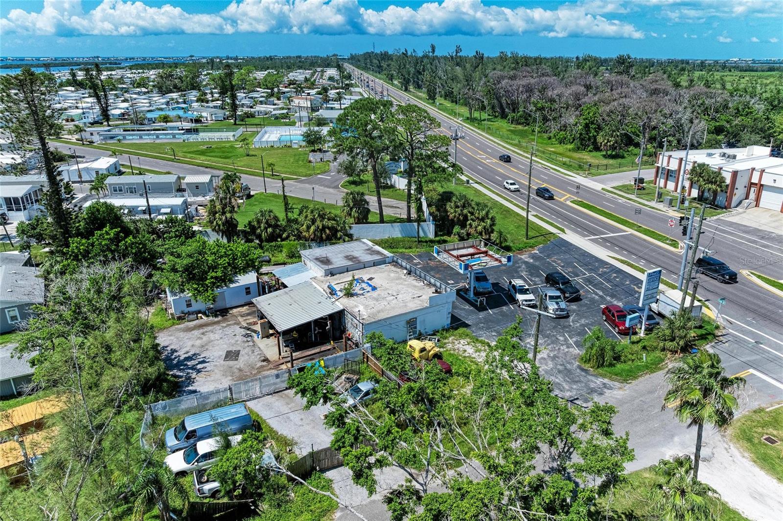 BAY BEACH - Commercial Sale