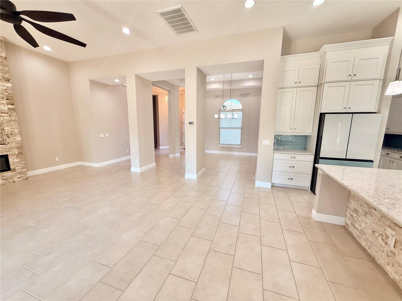 ENCLAVE AT WINDERMERE LANDING - Residential Lease