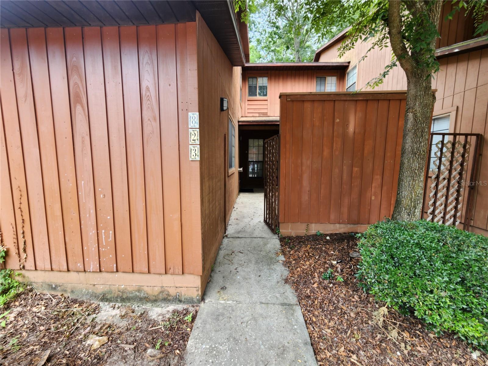 823 SW 58TH TERRACE