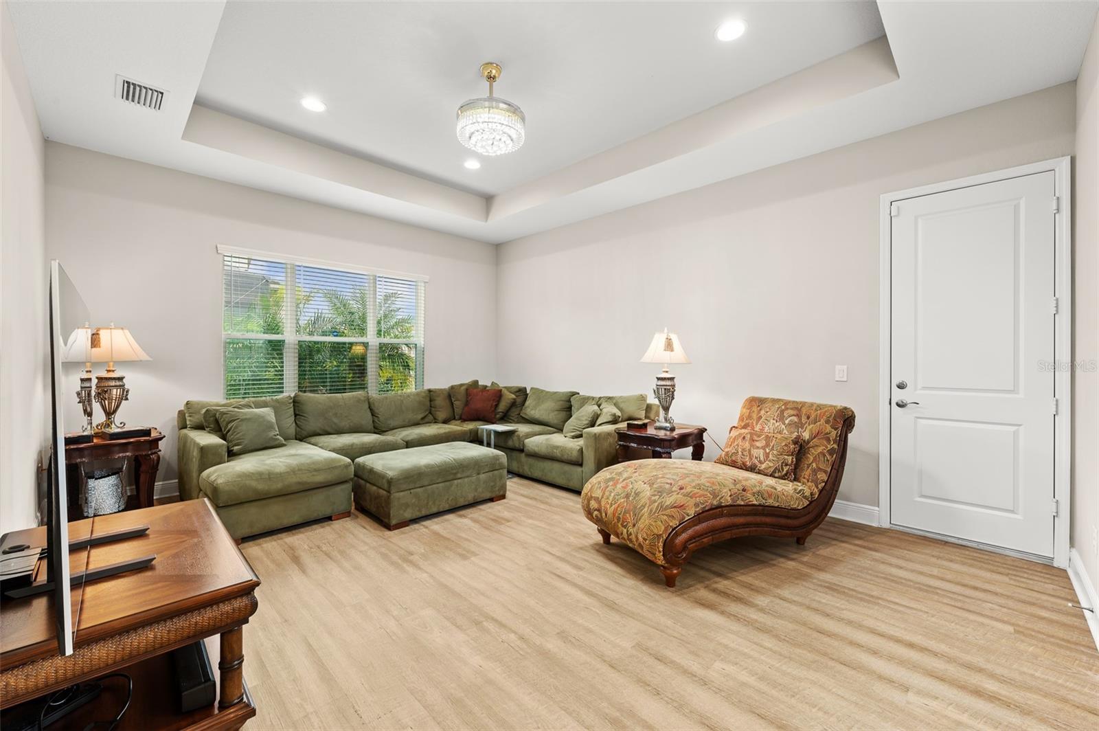 THE RIDGE AT WIREGRASS RANCH M23-PH 2 - Residential Lease