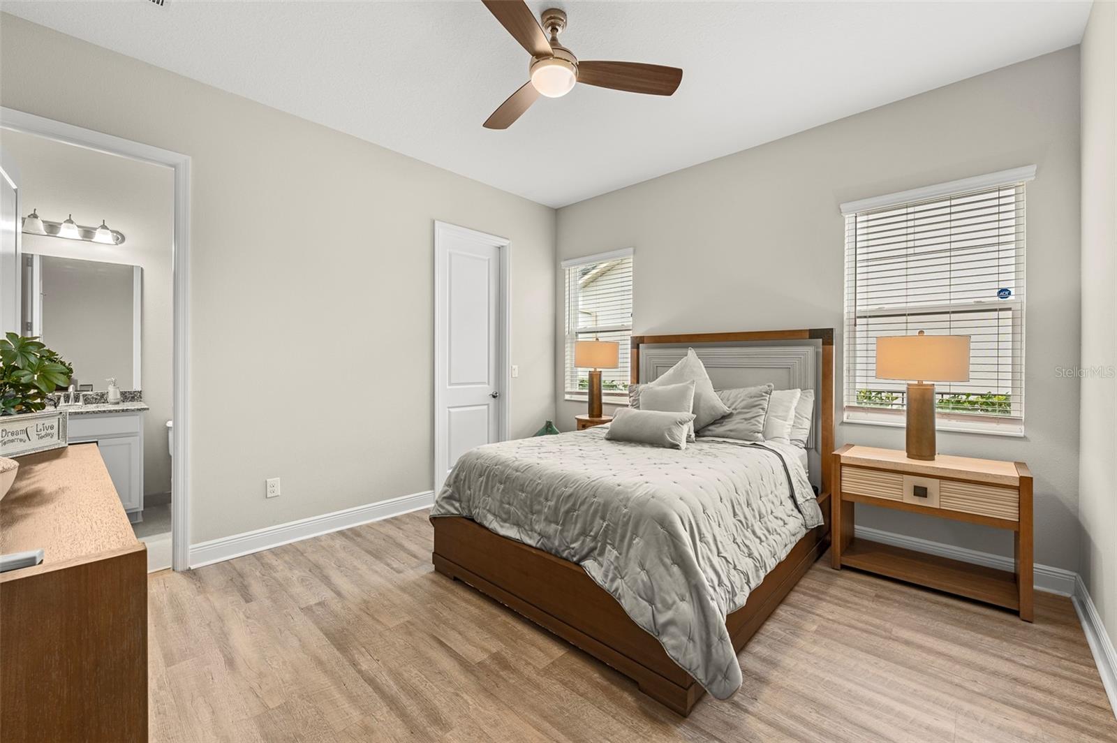 THE RIDGE AT WIREGRASS RANCH M23-PH 2 - Residential Lease