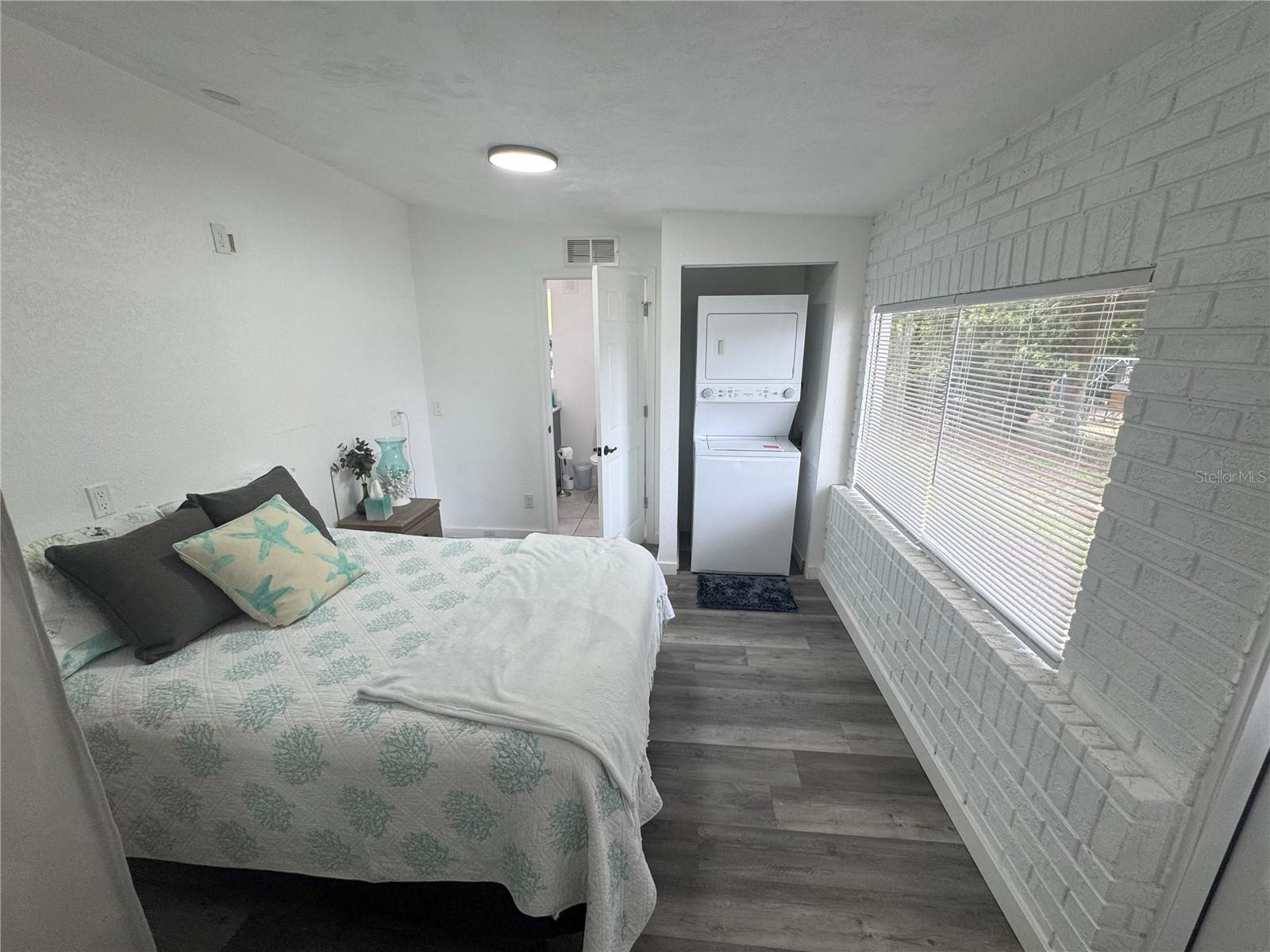 SUNSHINE ACRES - Residential