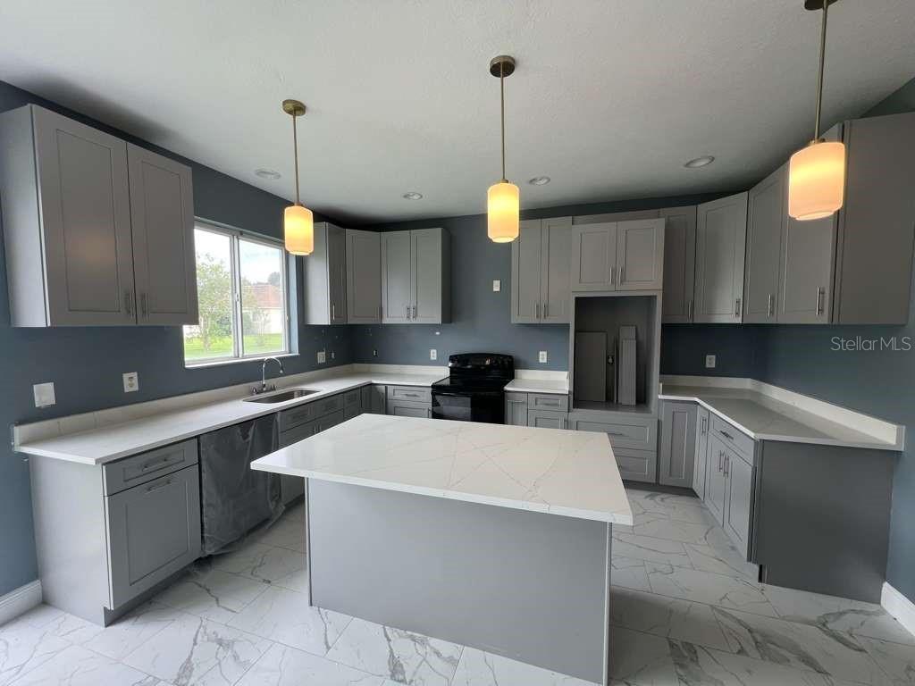 BLACK LAKE PARK PH 01 - Residential Lease