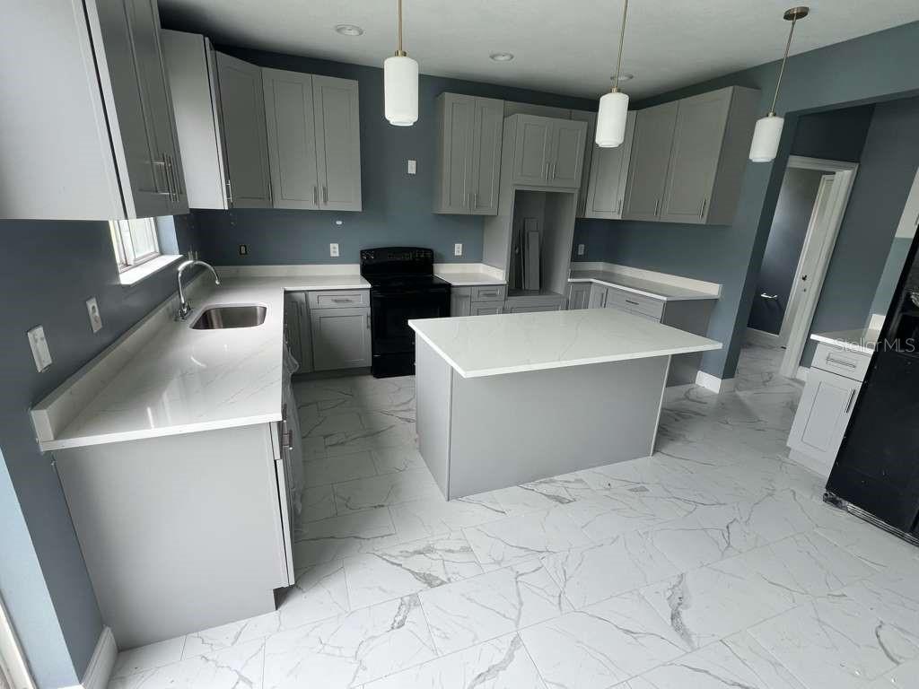 BLACK LAKE PARK PH 01 - Residential Lease