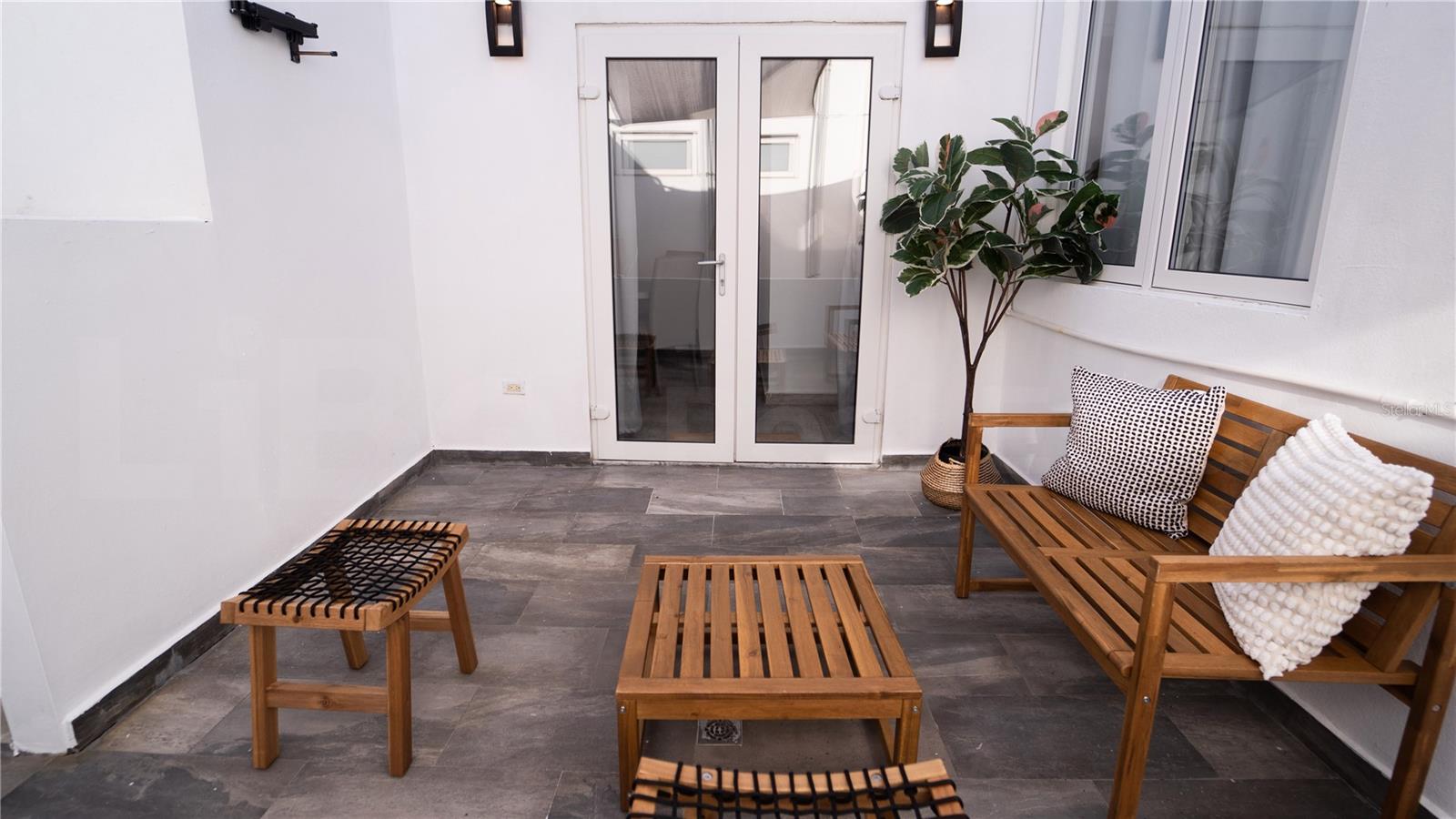 MIRAMAR - Residential