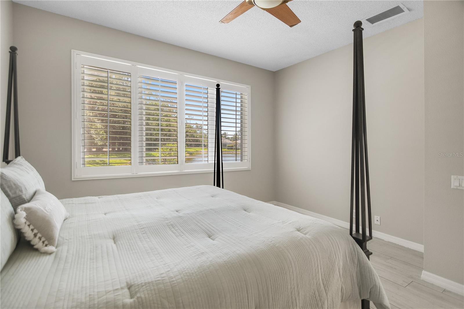 ROSEDALE 8 WESTBURY LAKES - Residential