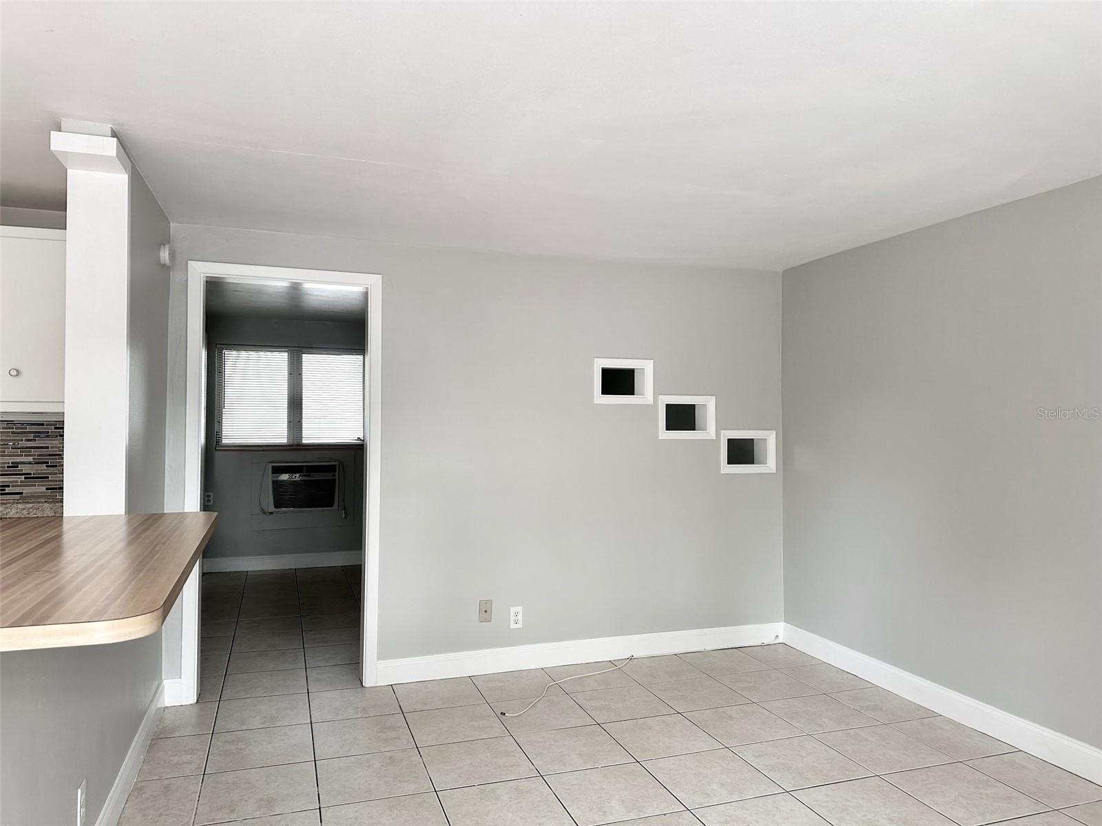 LAJOLLA - Residential Lease