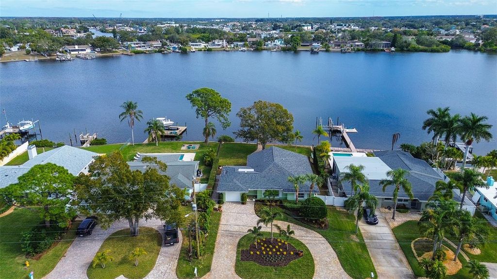 Photo of 718 Bayshore Drive, Tarpon Springs, FL 34689 (MLS # W7881762)