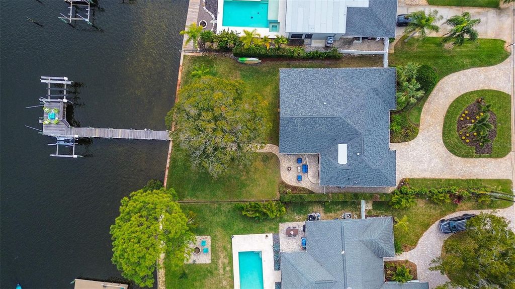 Photo of 718 Bayshore Drive, Tarpon Springs, FL 34689 (MLS # W7881762)