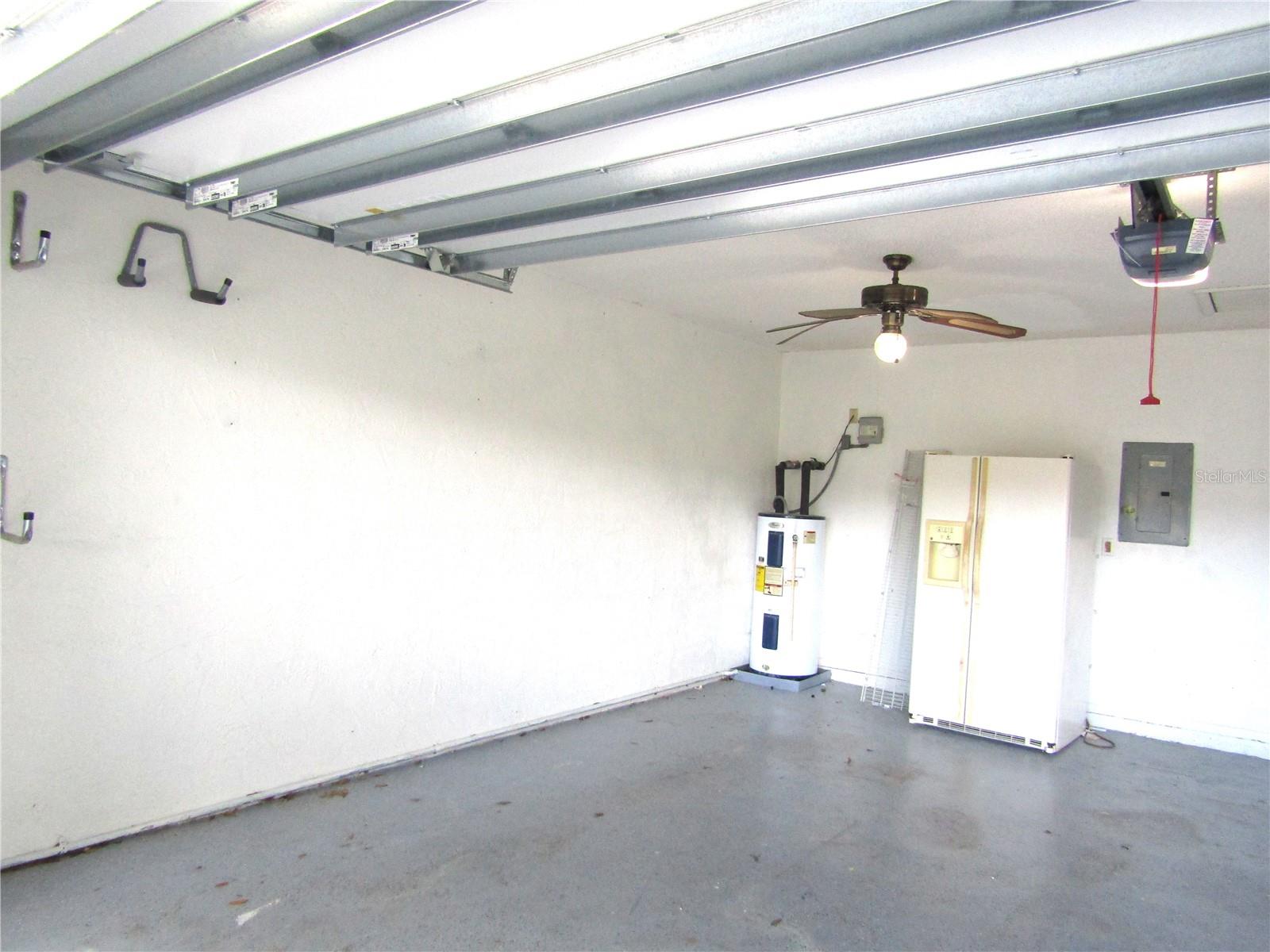 VILLAGE OAKS SEC B - Residential