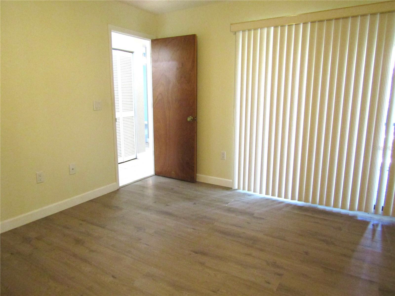 VILLAGE OAKS SEC B - Residential