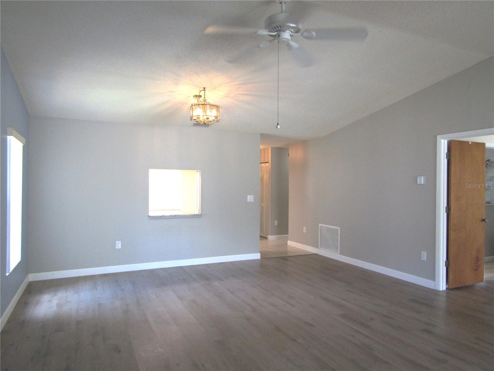VILLAGE OAKS SEC B - Residential
