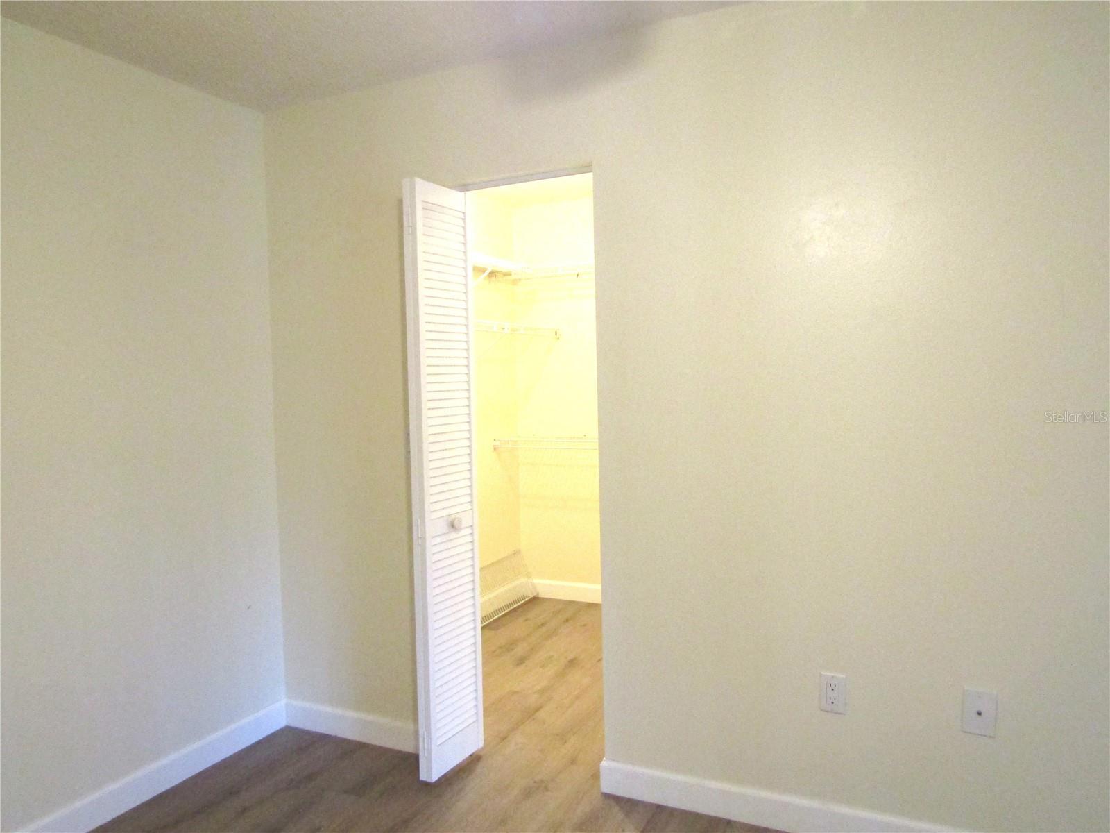 VILLAGE OAKS SEC B - Residential