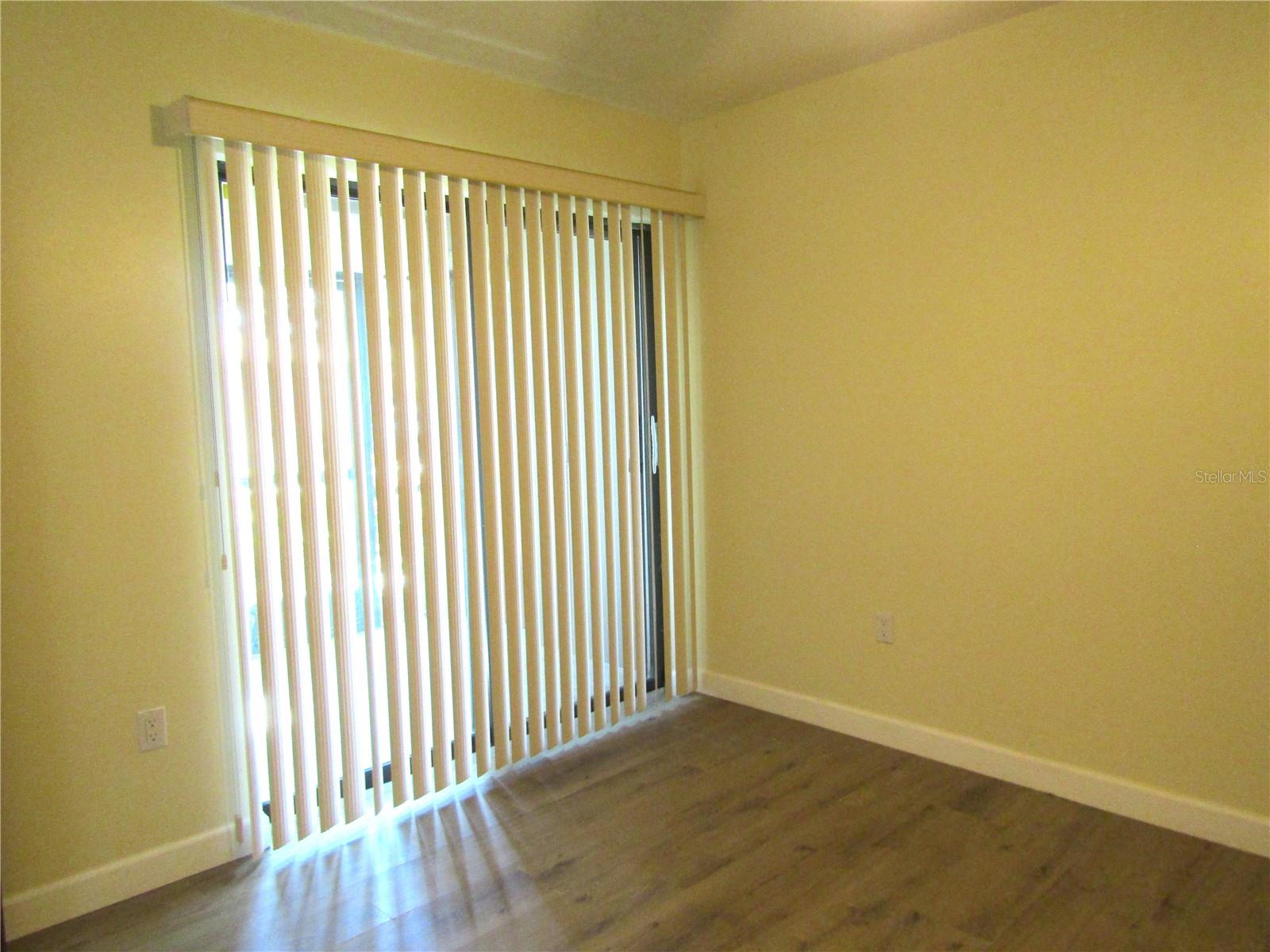 VILLAGE OAKS SEC B - Residential