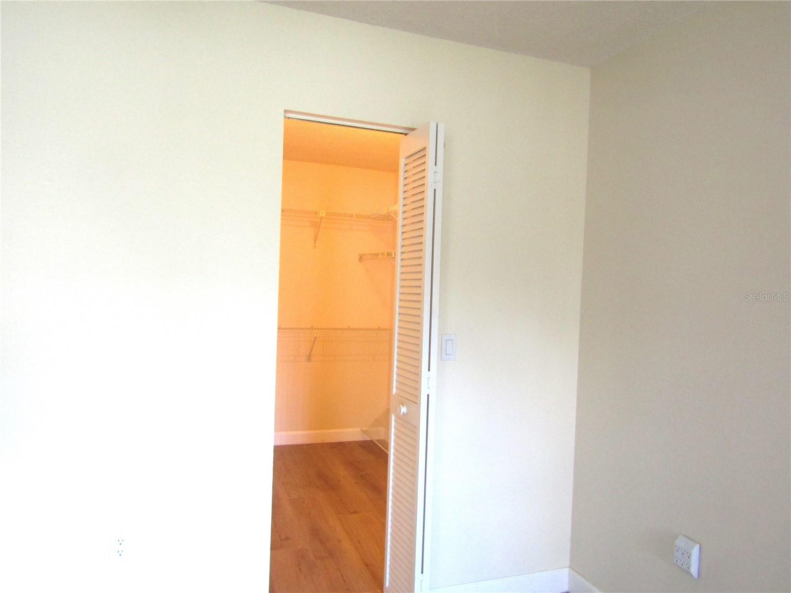 VILLAGE OAKS SEC B - Residential