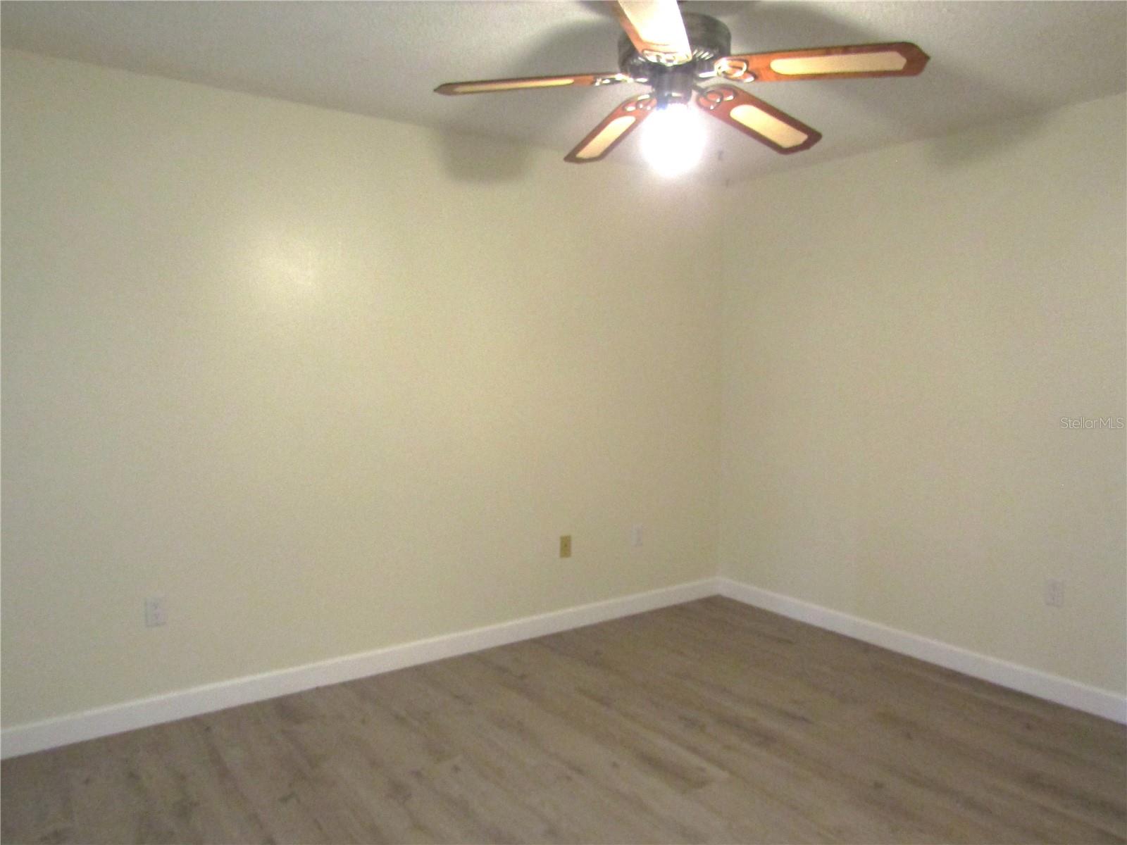 VILLAGE OAKS SEC B - Residential