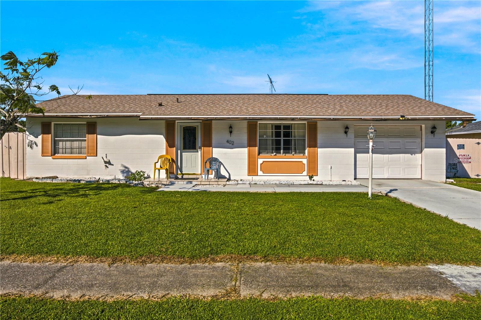 402 MARION OAKS DRIVE
