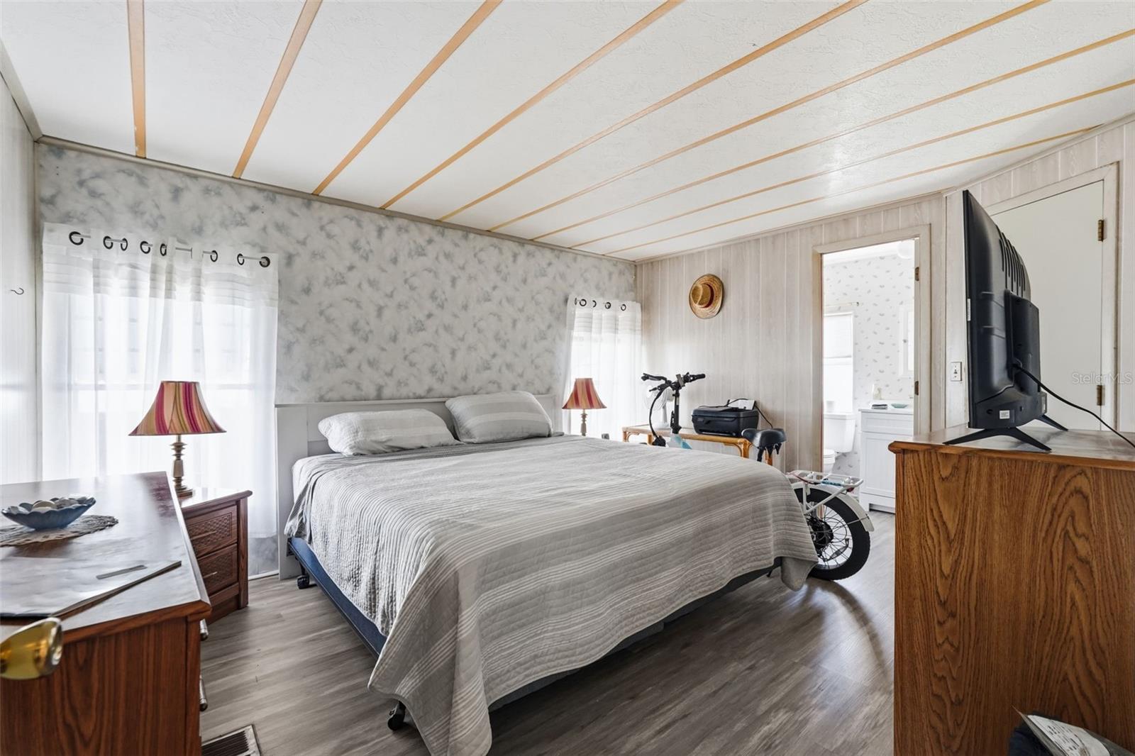 GOLDEN GATE MOBILE HOME PARK UNREC - Residential