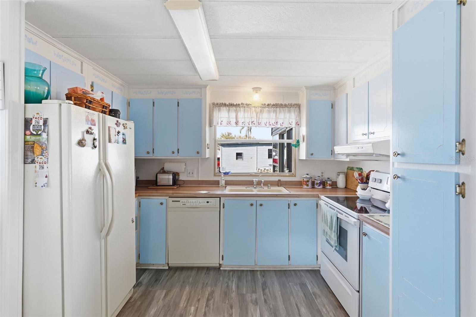 GOLDEN GATE MOBILE HOME PARK UNREC - Residential