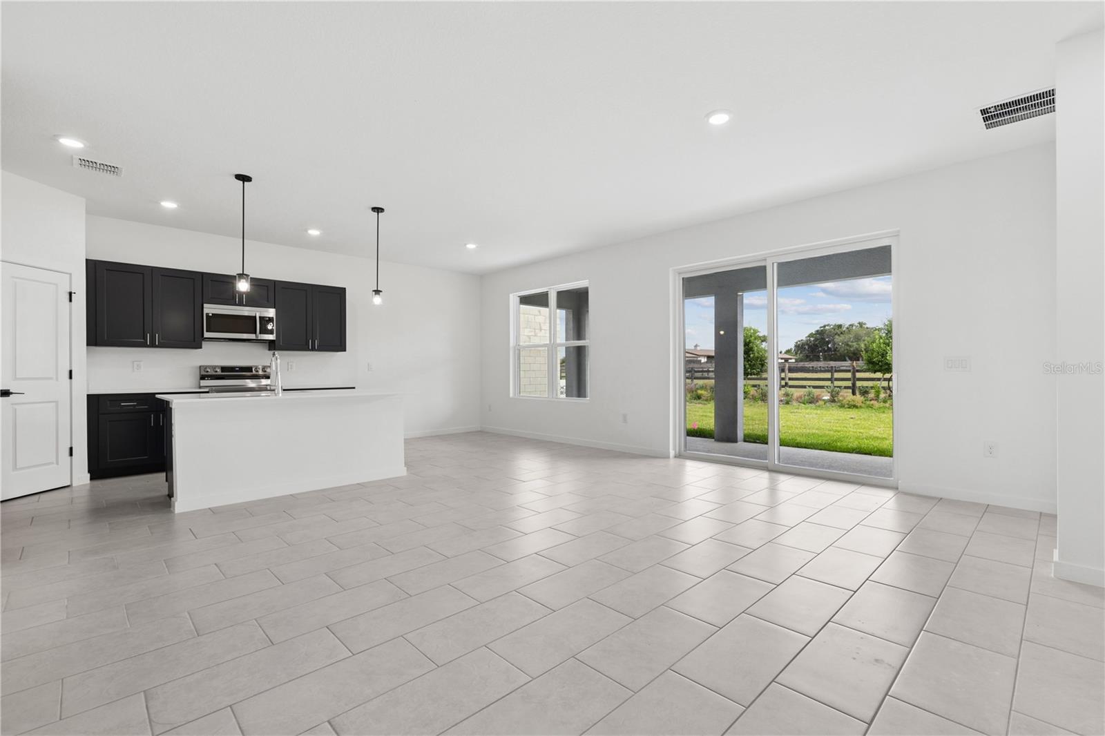 4521 NW 37TH STREET ROAD