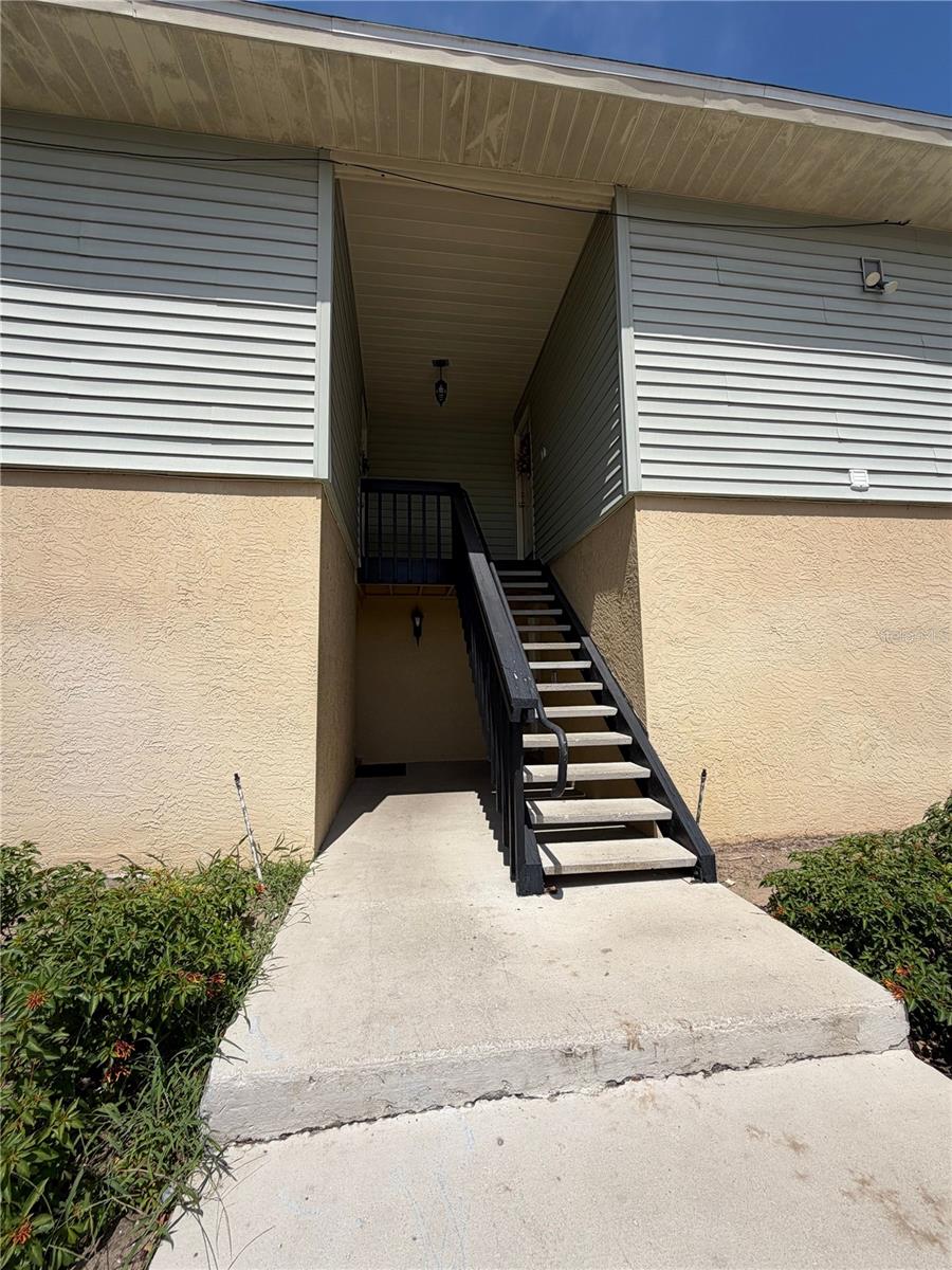 502 GOLDEN RAINTREE PLACE