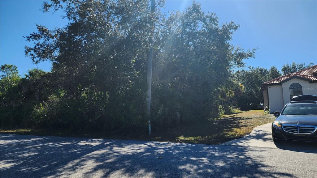 Photo of 14405 Eleanor Avenue, Port Charlotte, FL 33953 (MLS # A4674731)