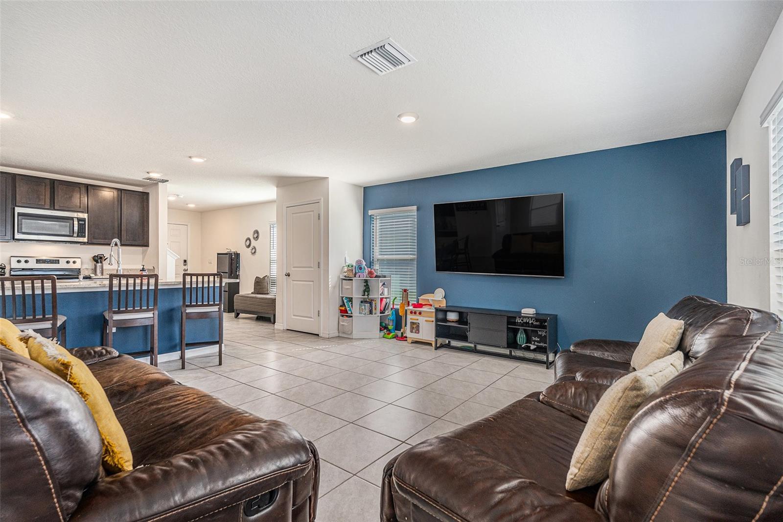 SUWANNEE LAKESIDE - Residential