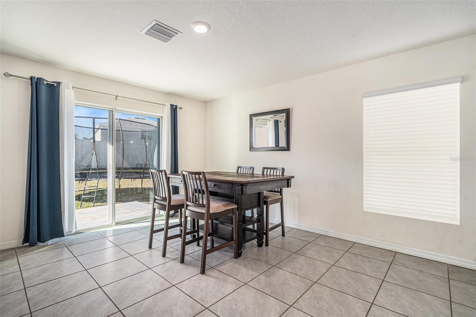 SUWANNEE LAKESIDE - Residential