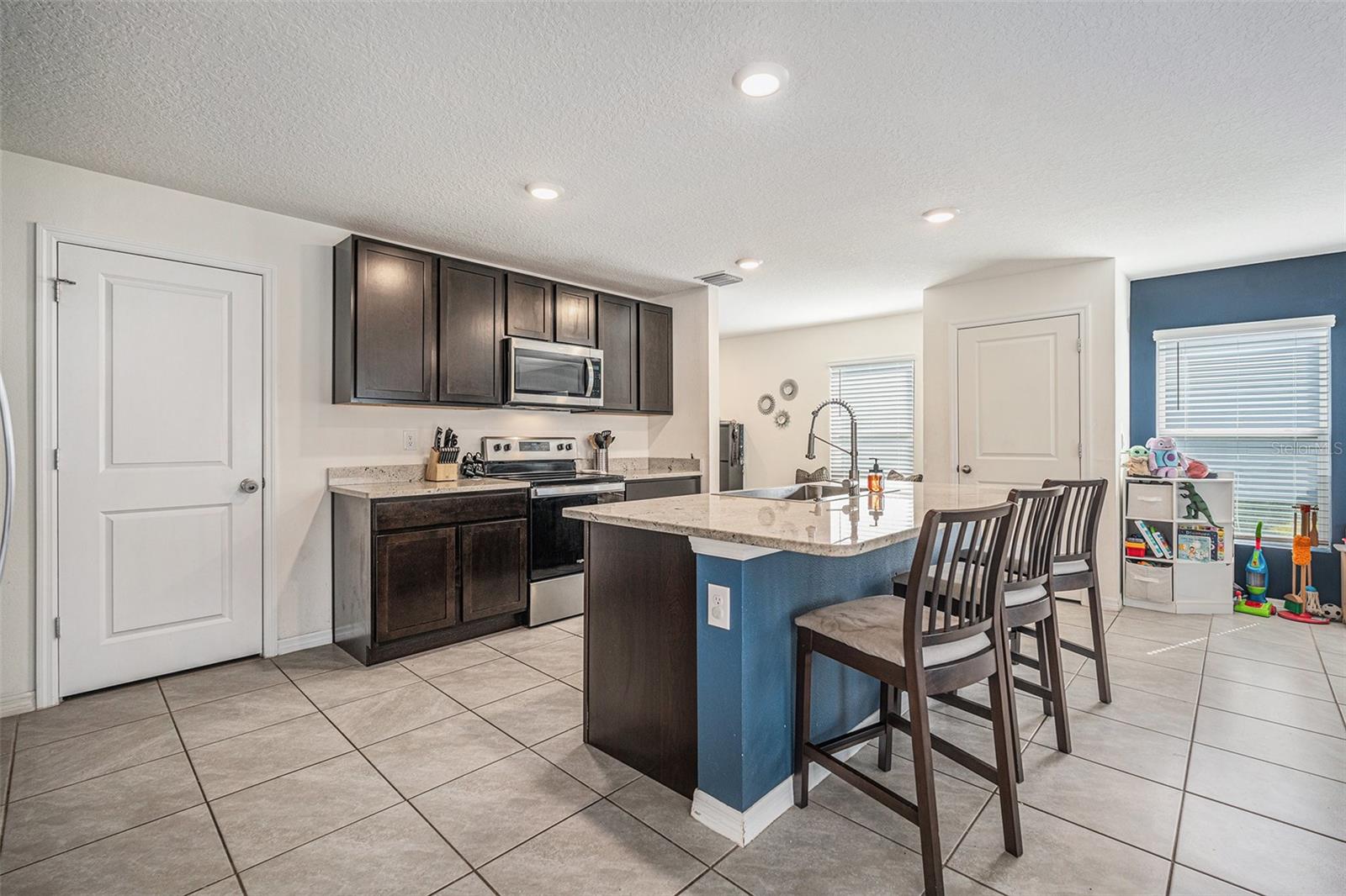 SUWANNEE LAKESIDE - Residential