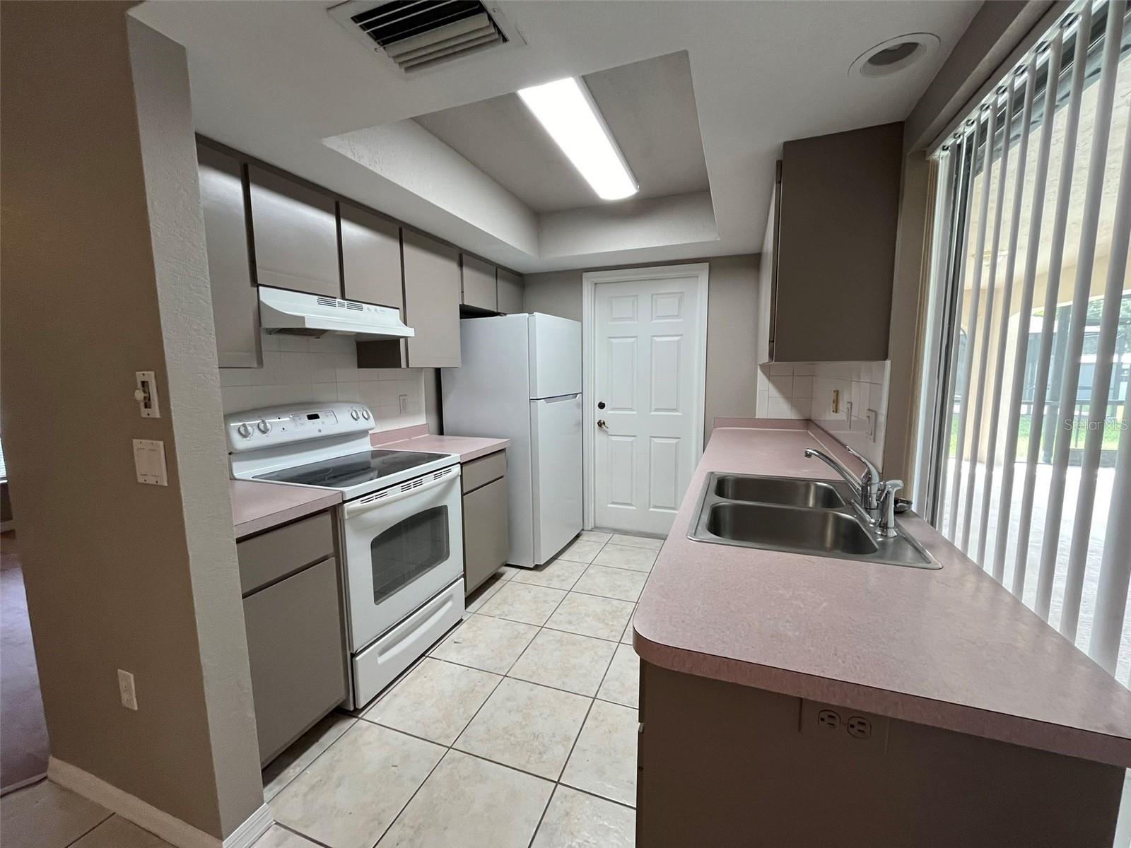 PORT CHARLOTTE SEC 037 - Residential Lease